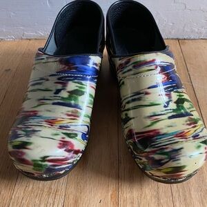 Sanita Danish clog women’s 6.5 US multi color rubber sole work shoe professional